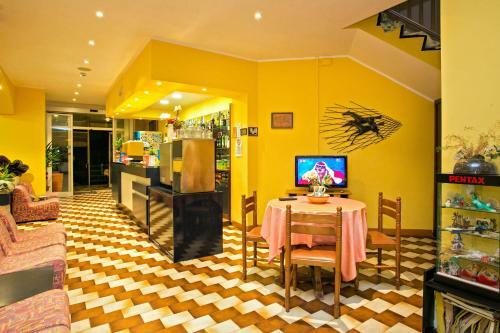 Hotel Antares