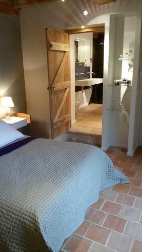 Hostal La Ruette Aux Loups