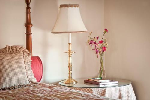 Wayside Inn Bed And Breakfast