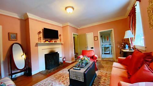 Wayside Inn Bed And Breakfast
