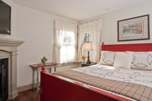 Wayside Inn Bed And Breakfast