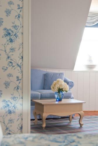 Wayside Inn Bed And Breakfast