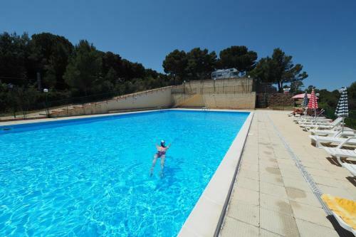 Hostal Camping & Village Rais Gerbi