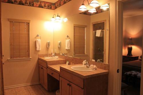 Hotel Flying L Guest Ranch