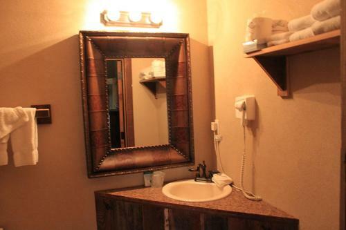 Hotel Flying L Guest Ranch