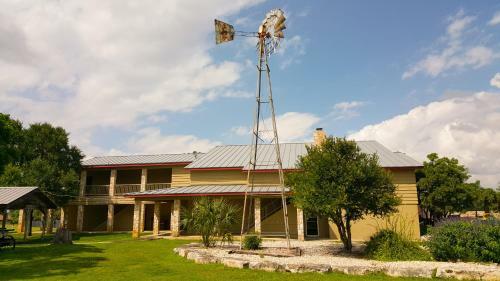 Hotel Flying L Guest Ranch