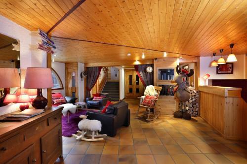Hotel H�tel Du Bourg