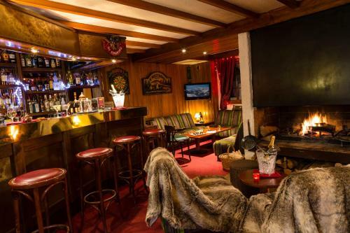 Hotel H�tel Du Bourg