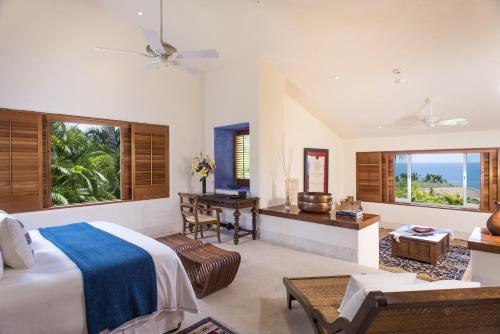 Villa Avanti - Inside Four Seasons Punta Mita