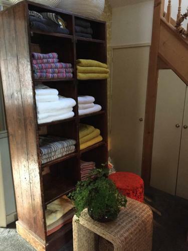 Hostal Sallyport Guest House