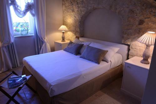 Hostal Castello Camemi