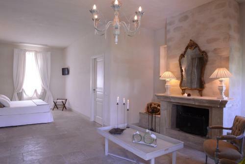 Hostal Castello Camemi
