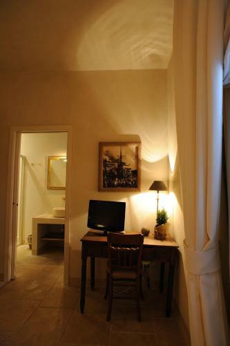Hostal Castello Camemi