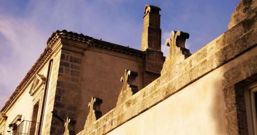 Hostal Castello Camemi