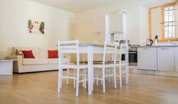 Perarolo Halldis Apartments