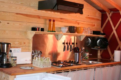 Yourtes En Terrasse