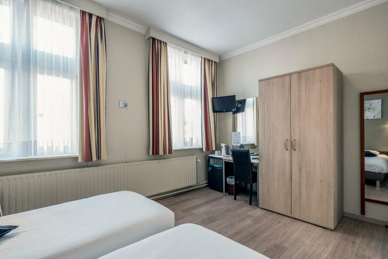 New Hotel De Lives