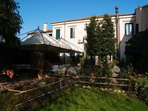 Hostal Agriturismo Le Clementine