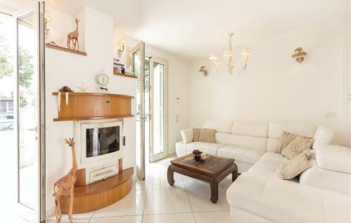 Holiday Home Torre Del Lago -lu- 33