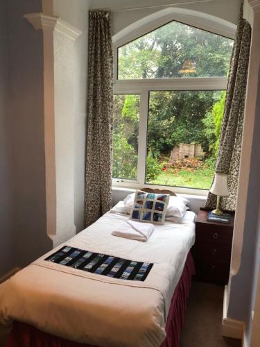 Hostal Ashton Lodge Guest House