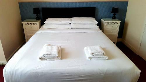 Hostal The Langtry Hotel