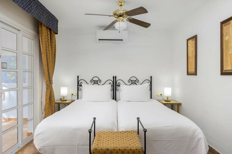 Apartamentos Sunset Harbour Club