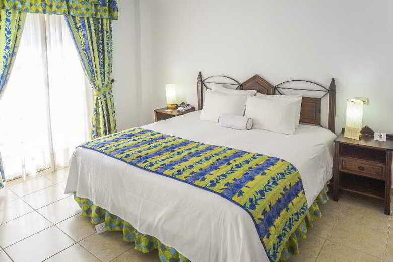 Apartamentos Sunset Harbour Club