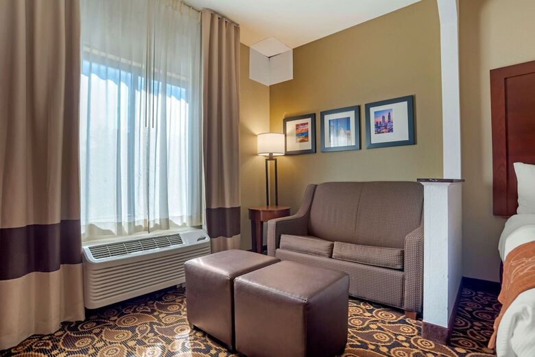 Hotel Comfort Suites Mobile East Bay