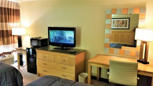 Motel Madison Inn & Suites