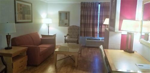 Motel Madison Inn & Suites