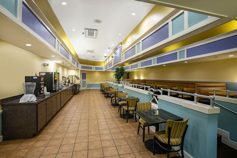 Hotel Super 8 By Wyndham Mobile I-65