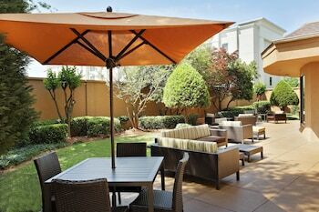 Hotel Courtyard Mobile