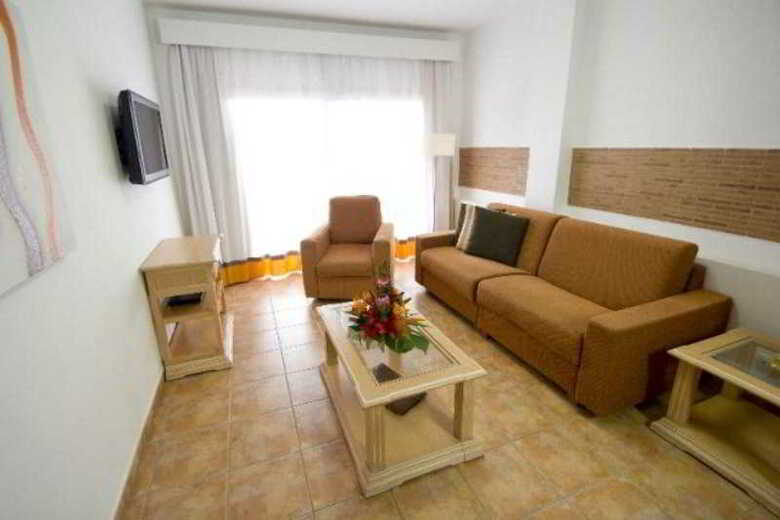 Apartamentos Royal Sunset Beach Club