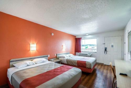 Motel 6 Anniston - Oxford/talladega Speedway