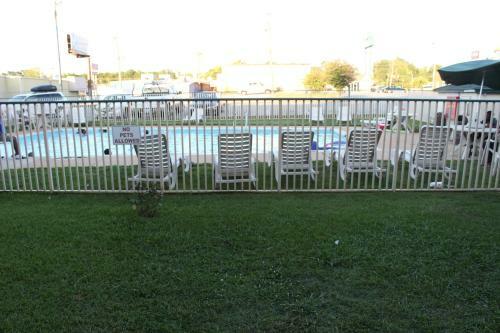 Hotel Masters Inn
