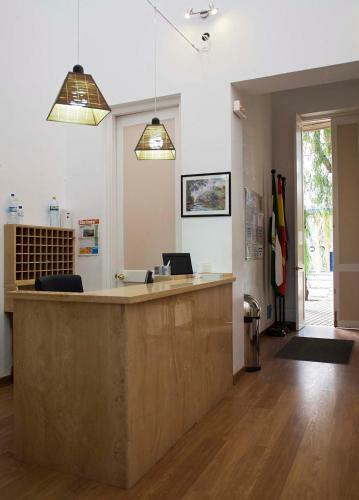 Hostal Albergue Inturjoven Aguadulce