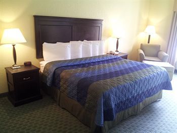 Motel Ambassador Inn & Suites