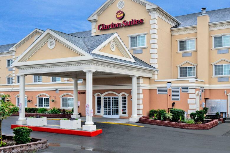 Hotel Clarion Suites Downtown Anchorage