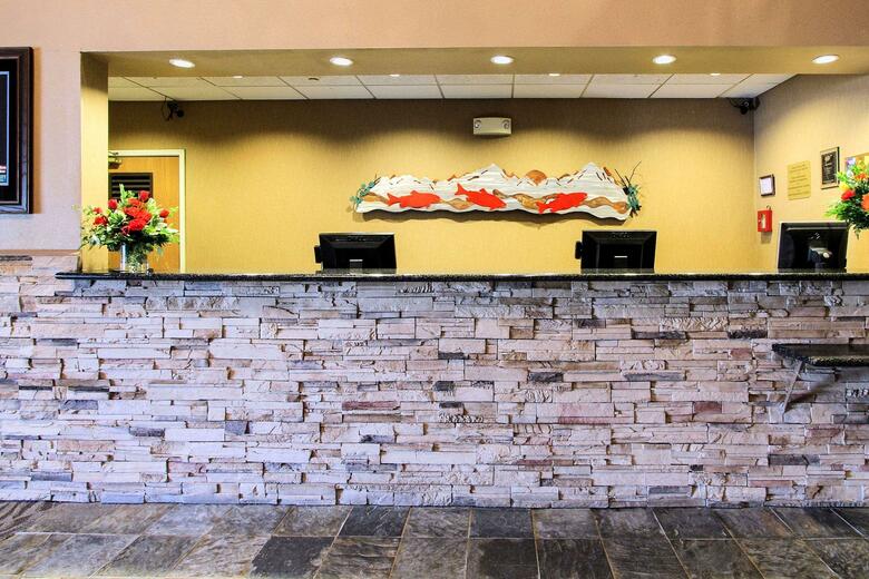 Hotel Clarion Suites Downtown Anchorage