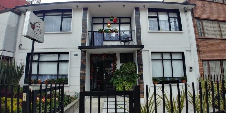 Central House Hotel