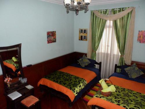 Hostal Zohar Hostel