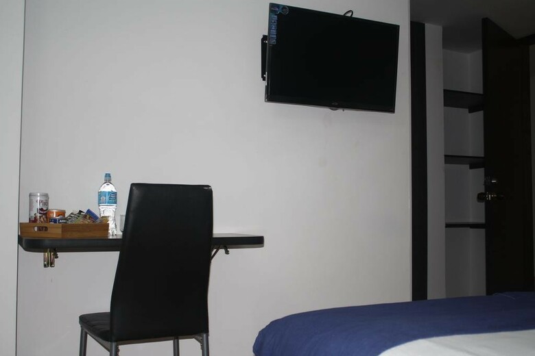 Stay Blue Hotel