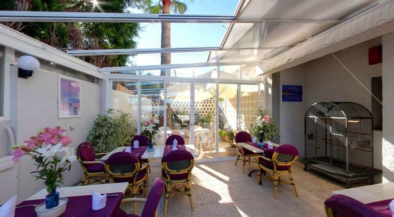 Hotel La Riviera