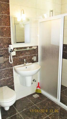 Hostal Zeybek 1 Pension