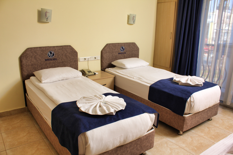 Berrak Su Hotel