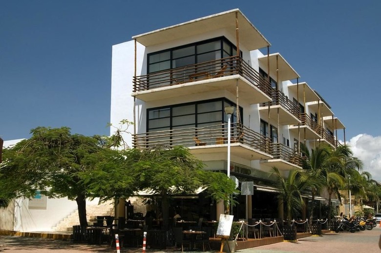 Om Hotel