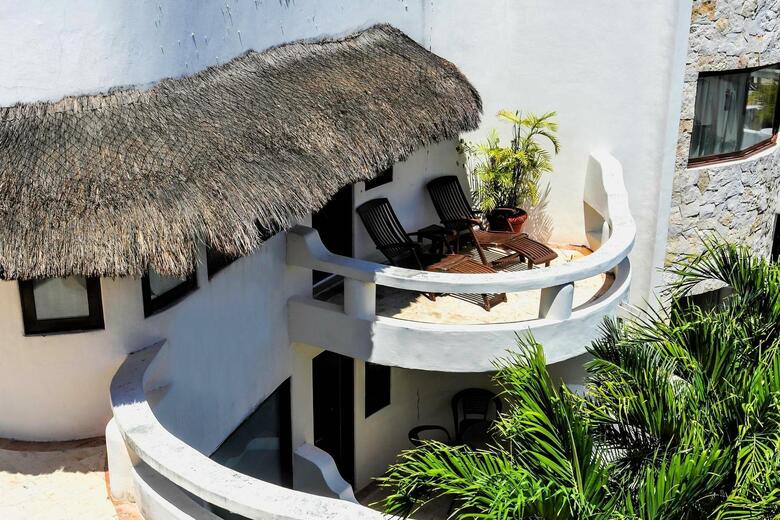 Hotel Blue Palms