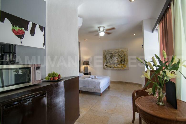 Hotel Blue Palms