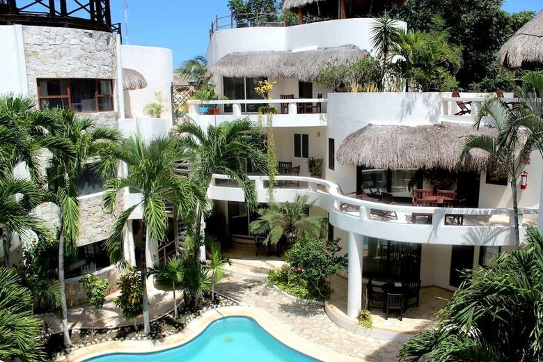 Hotel Blue Palms