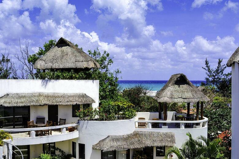 Hotel Blue Palms